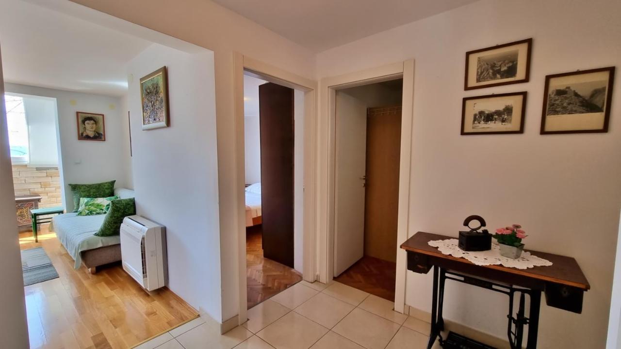 Apartment Tica Omiš Exterior foto